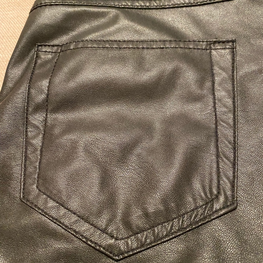 ❤️Hue  X-Small Faux Leather Leggings - Picture 10 of 16